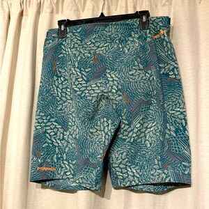 Patagonia Women’s MTB shorts (no chamois included).  Size 10. Only worn 3 times.